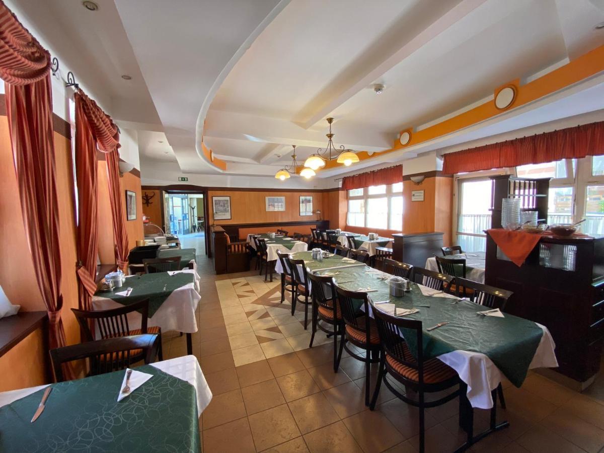Tisza Alfa Hotel Szeged Exterior photo
